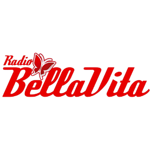 Logo "Radio BellaVita" rosso con farfalla stilizzata.